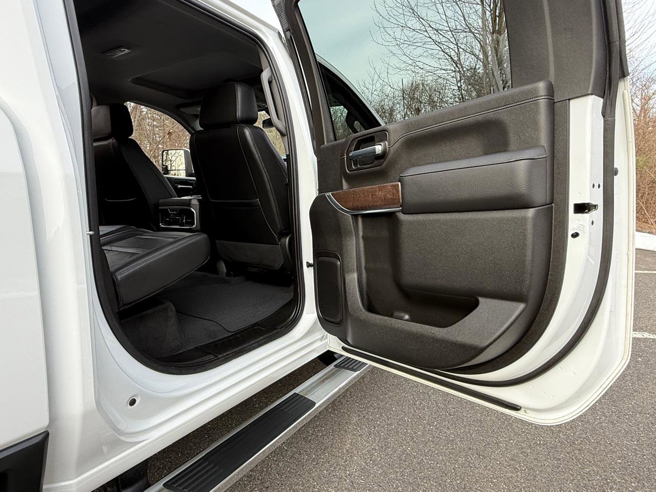 Used 2023 GMC Sierra 2500 Denali image 44