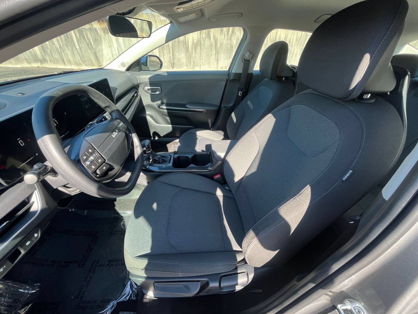 Used 2025 Kia K4 FWD image 27