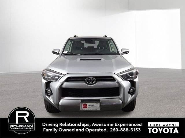Used 2024 Toyota 4Runner TRD Off-Road Premium AWD/4WD image 3