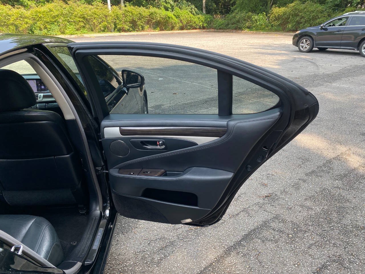 Used 2015 Lexus LS 460 w/ Comfort Package RWD image 49