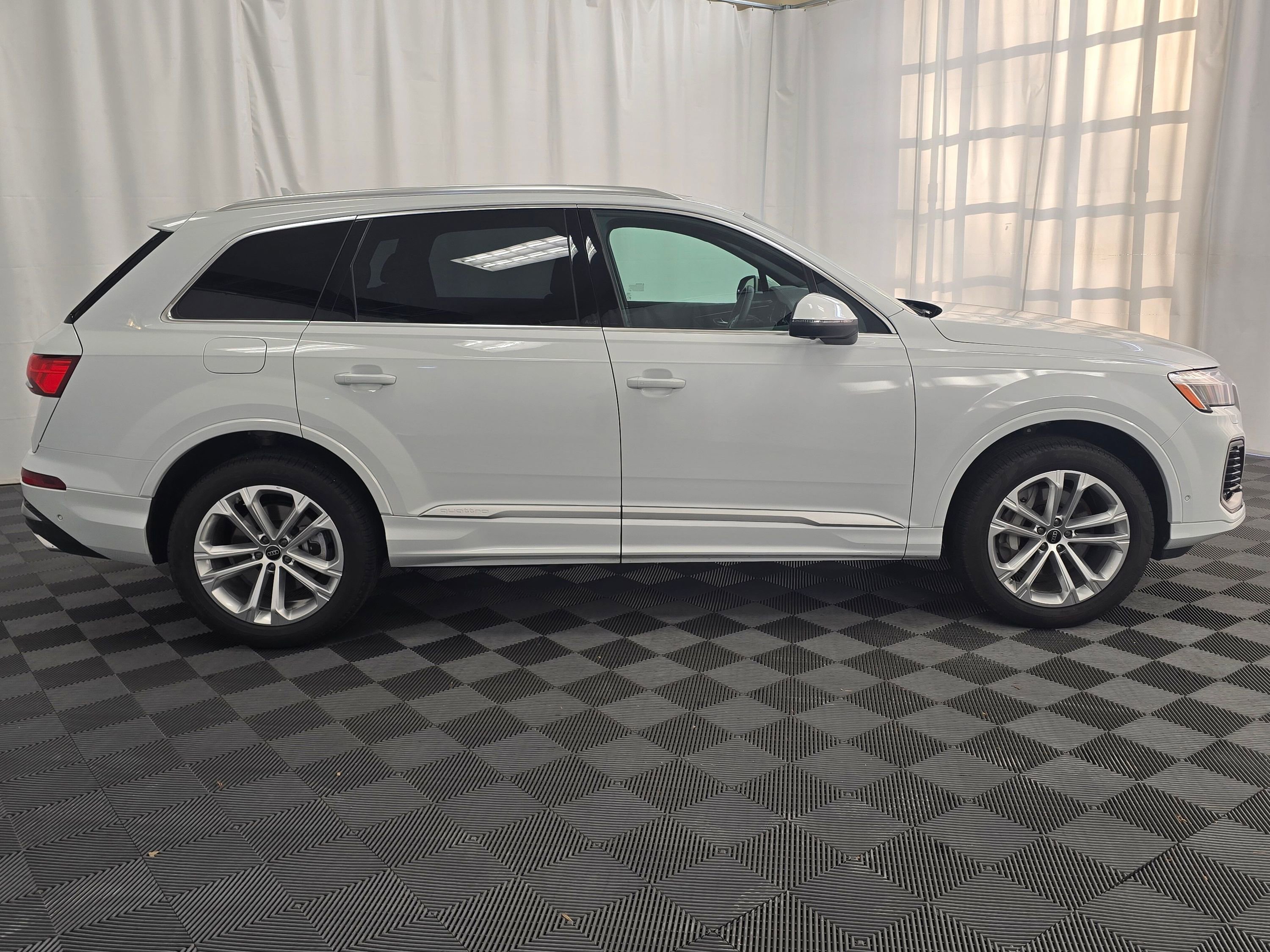 Certified 2025 Audi Q7 3.0T Premium Plus w/ Premium Plus Package image 7