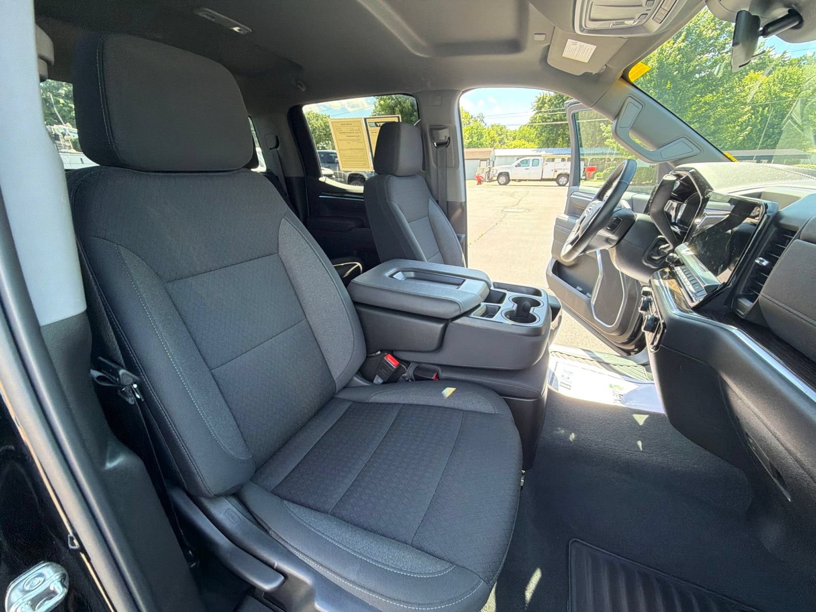 Certified 2026 Chevrolet Silverado 1500 RST AWD/4WD image 27