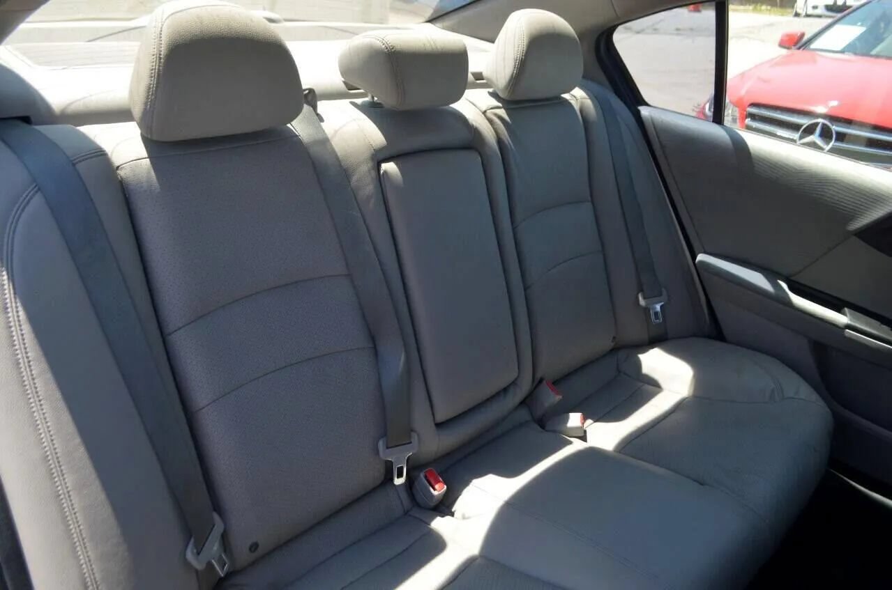 Used 2017 Honda Accord LX image 26
