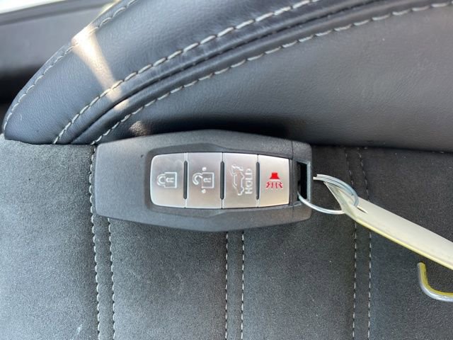 Used 2024 Mitsubishi Outlander SE image 37