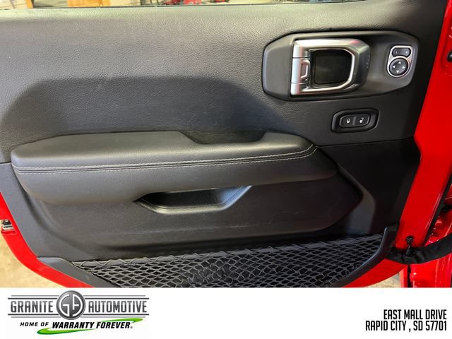 Used 2023 Jeep Wrangler Unlimited Sahara AWD/4WD image 10