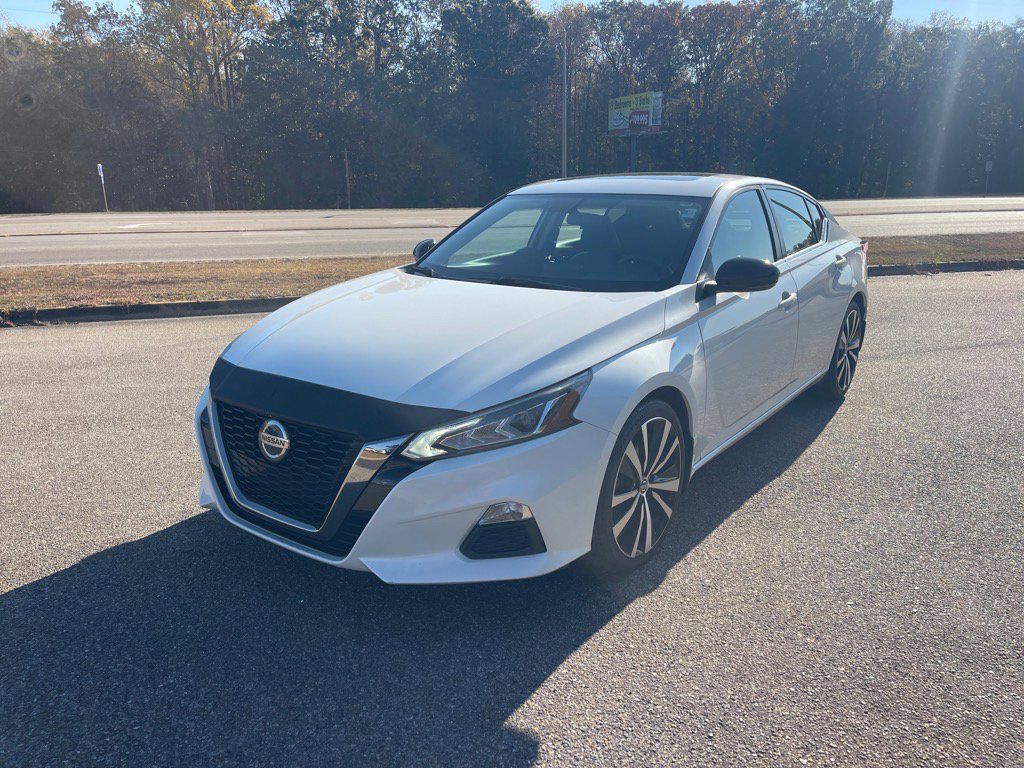 Used 2019 Nissan Altima 2.5 SR w/ SR Premium Package image 3