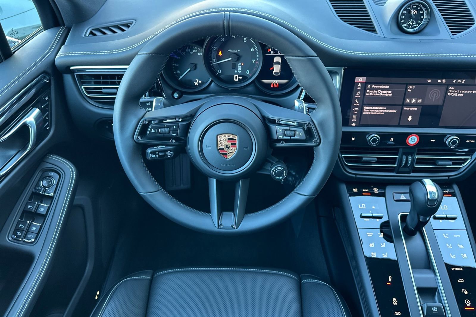 New 2026 Porsche Macan Turbo image 16