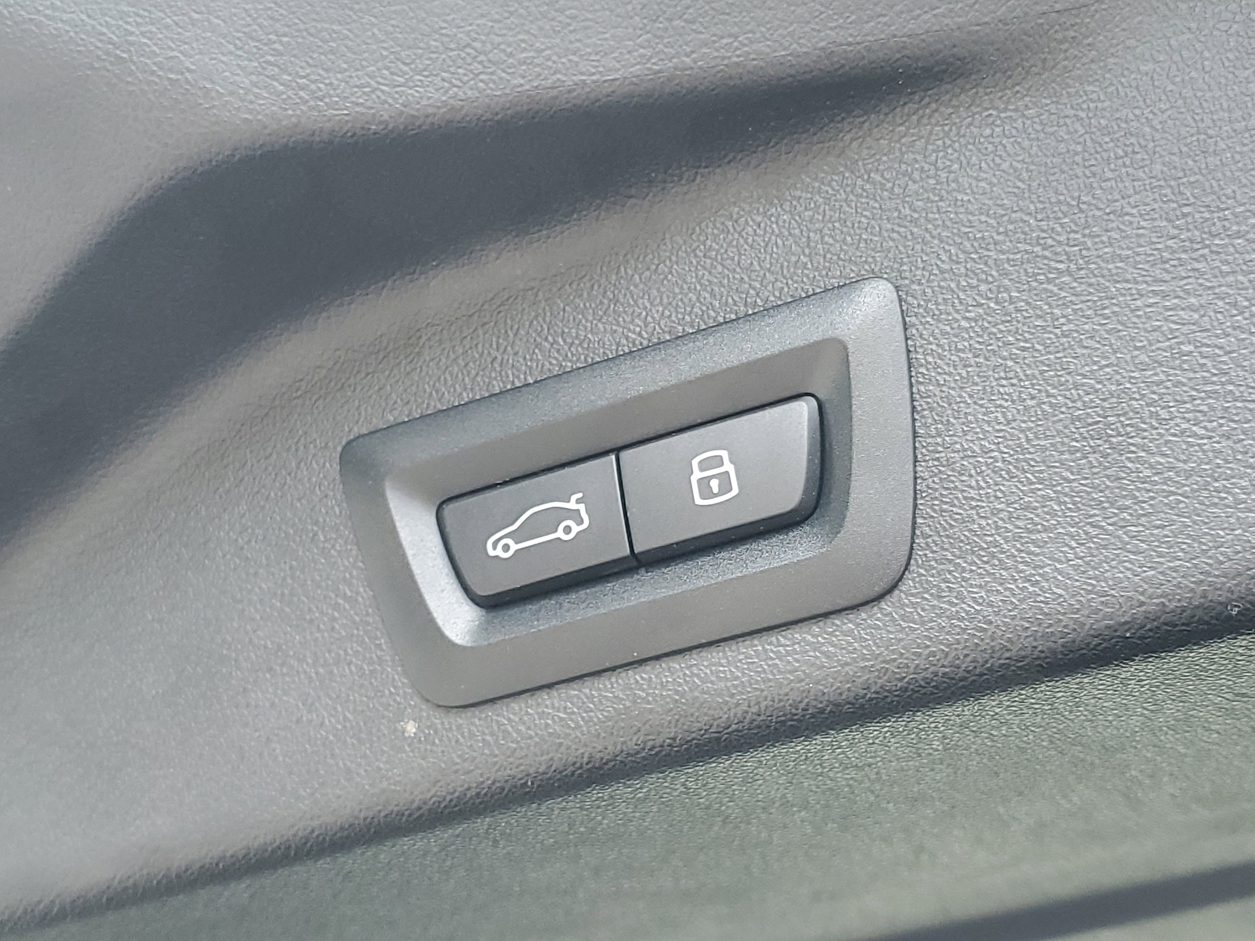 Certified 2025 BMW X5 xDrive40i w/ Climate Comfort Package image 28