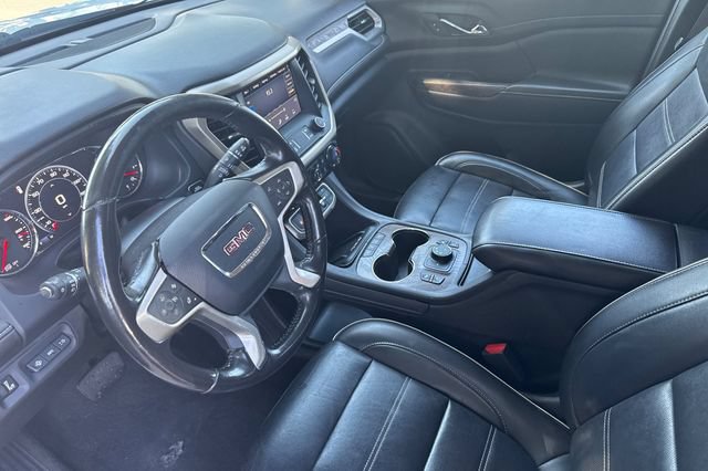 Used 2021 GMC Acadia Denali w/ Denali Technology Package FWD image 10