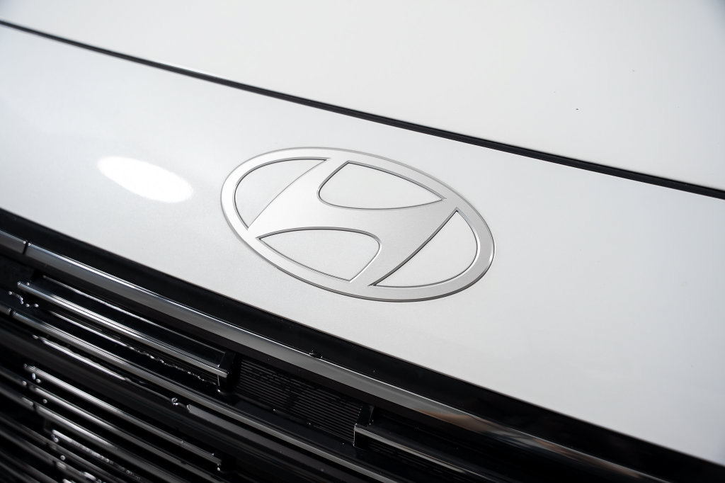 New 2026 Hyundai Palisade FWD Hybrid image 18