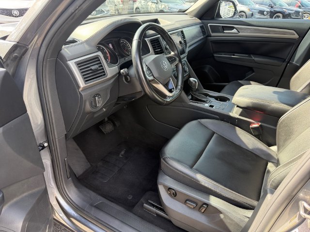 Used 2020 Volkswagen Atlas Cross Sport SE w/ Towing Package FWD image 11