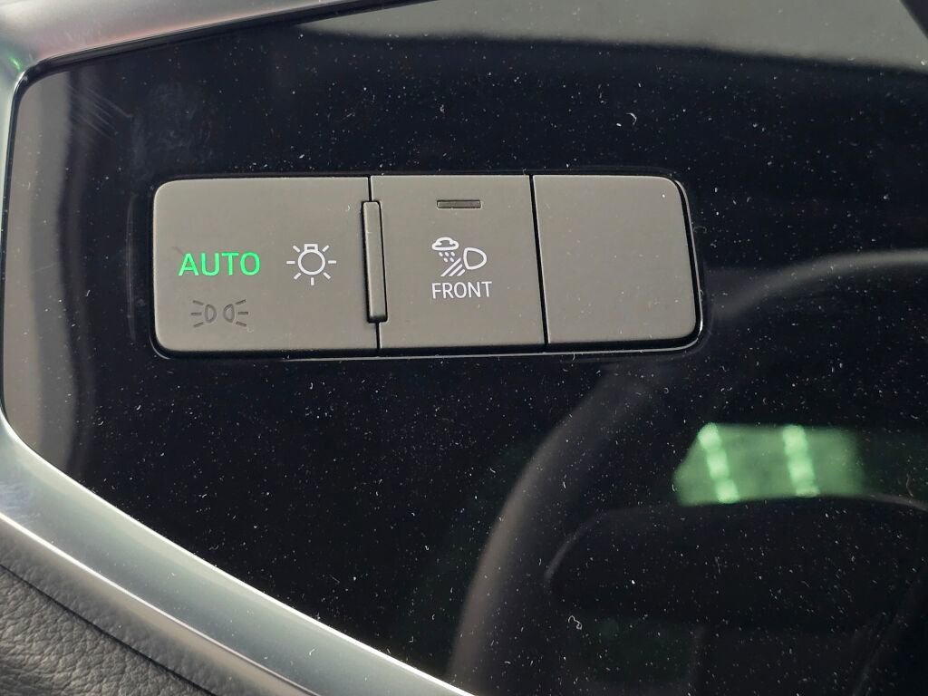 New 2025 Audi Q3 2.0T Premium image 24