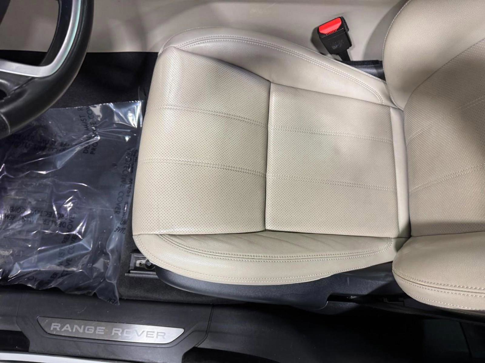 Used 2019 Land Rover Range Rover Velar S image 27