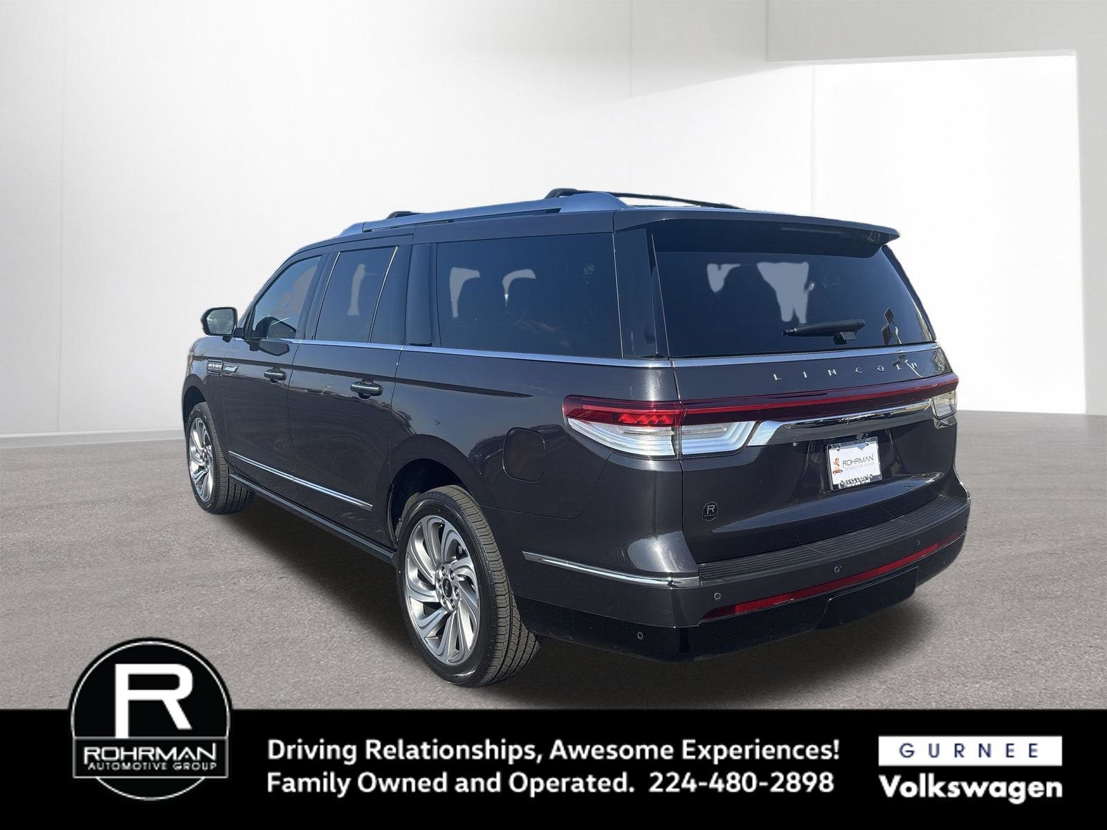 Used 2023 Lincoln Navigator L Reserve AWD/4WD image 7