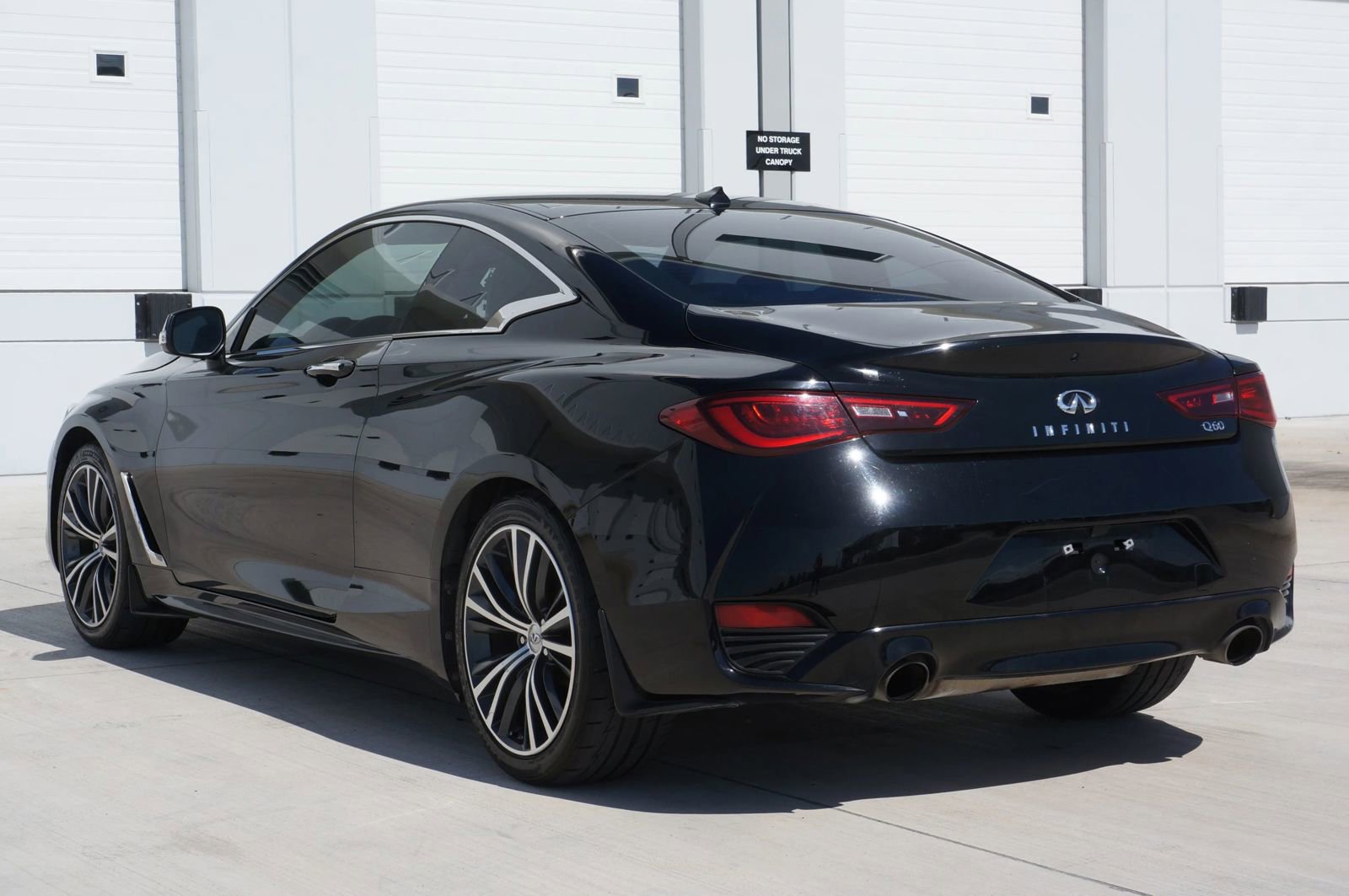 Used 2018 INFINITI Q60 2.0t w/ Cargo Package RWD image 8