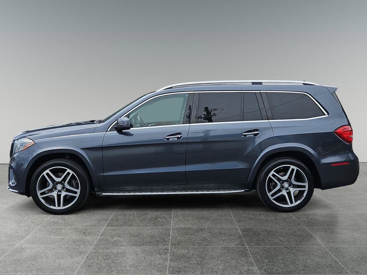 Used 2017 Mercedes-Benz GLS 550 4MATIC image 4