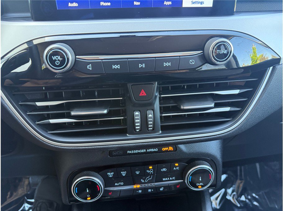 Used 2022 Ford Escape SE w/ Cold Weather Package FWD image 21