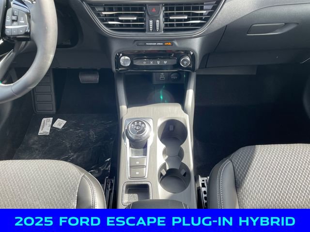 New 2025 Ford Escape SE image 11