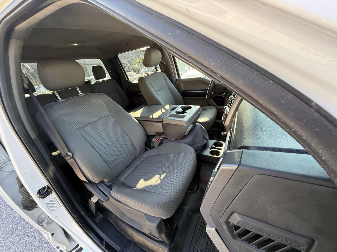 Used 2017 Ford F350 XLT w/ FX4 Off-Road Package image 8