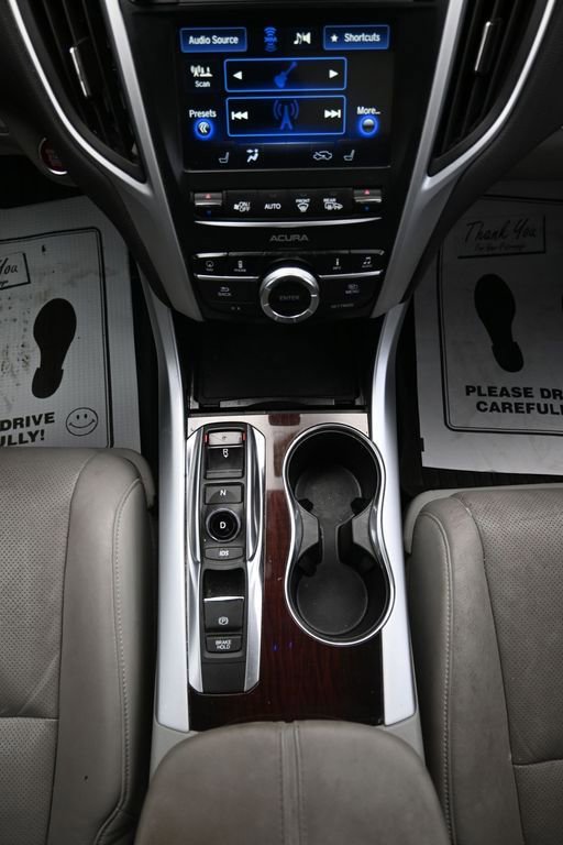 Used 2015 Acura TLX V6 w/ Technology Package FWD image 21