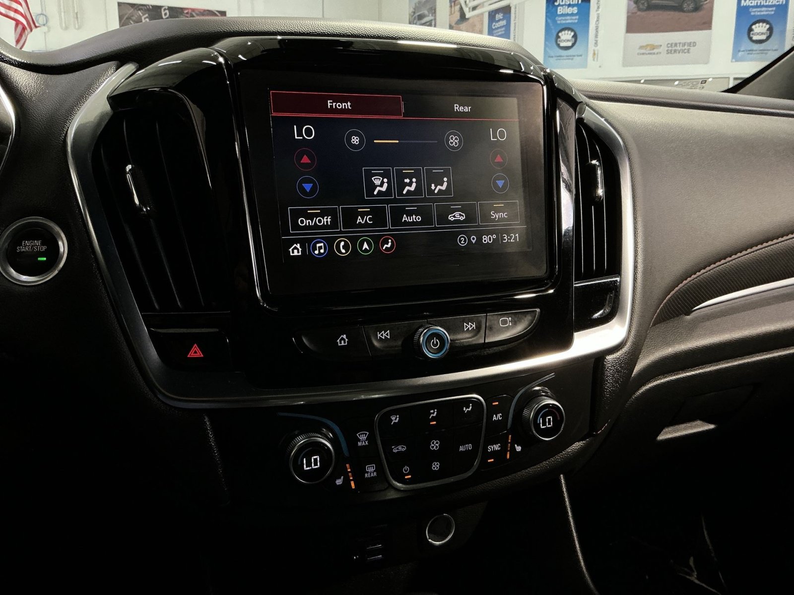 Used 2023 Chevrolet Traverse RS AWD/4WD image 22