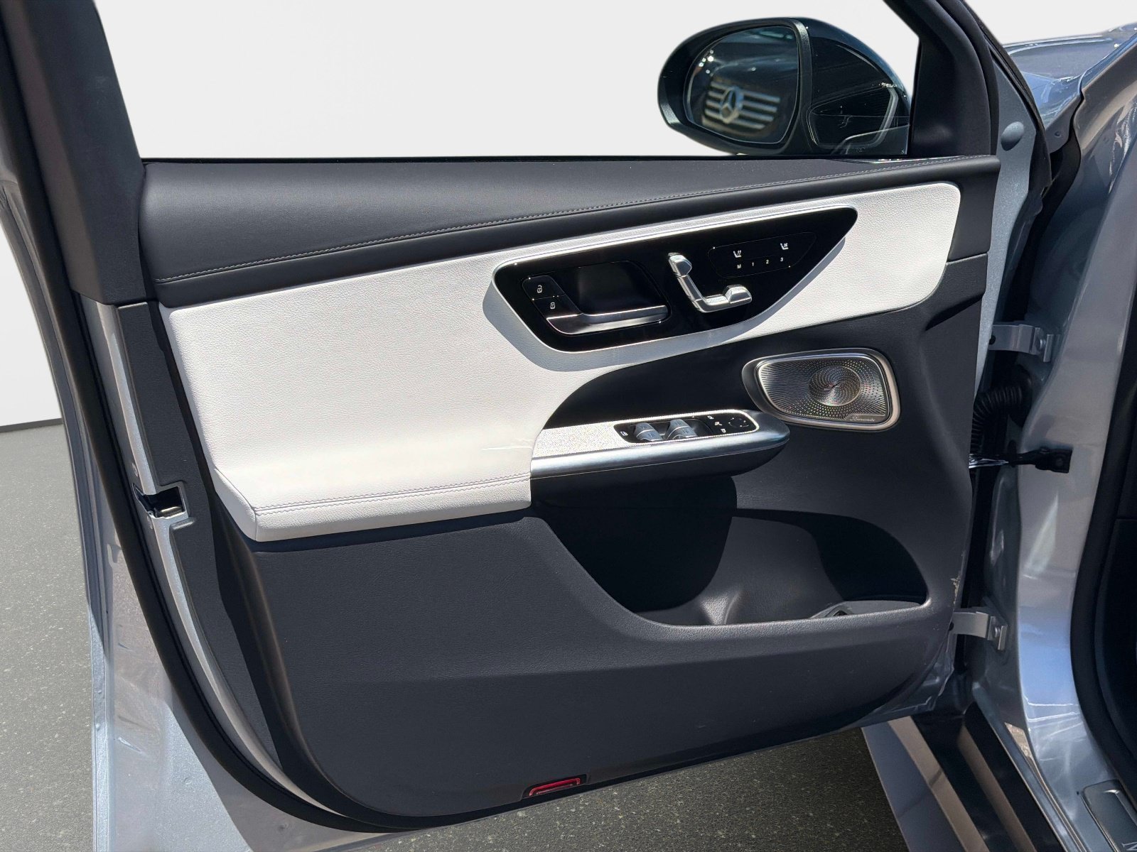 New 2026 Mercedes-Benz GLC 300 4MATIC image 16