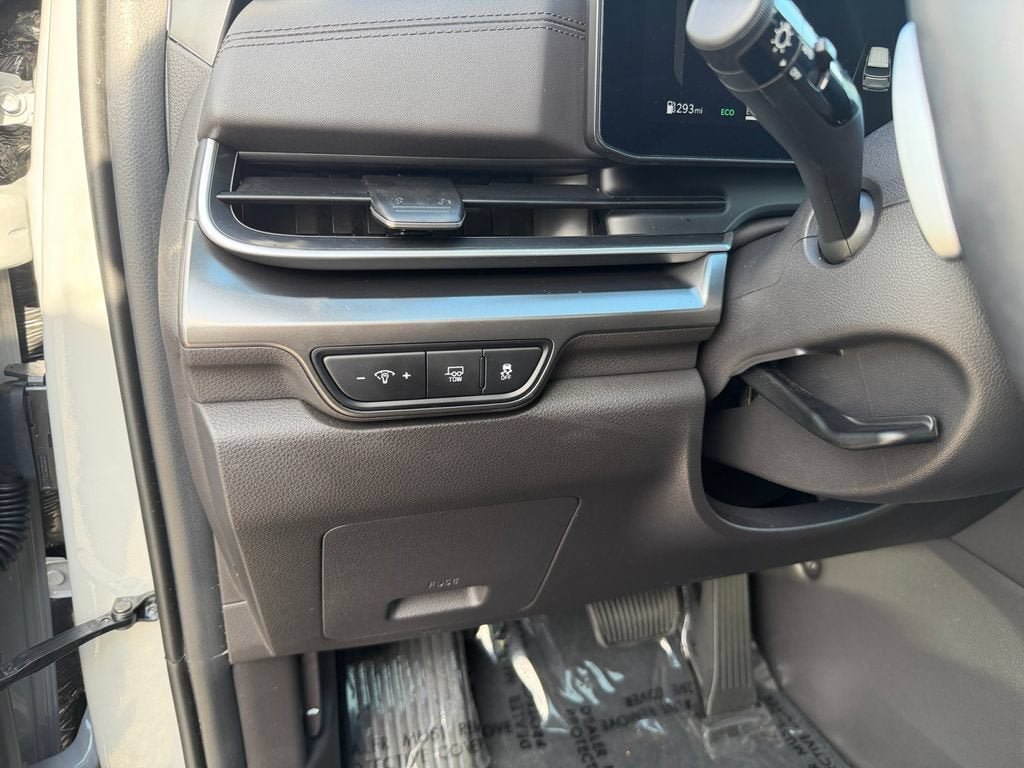 Used 2025 Kia Carnival SX w/ SX Dark Edition Package FWD image 19