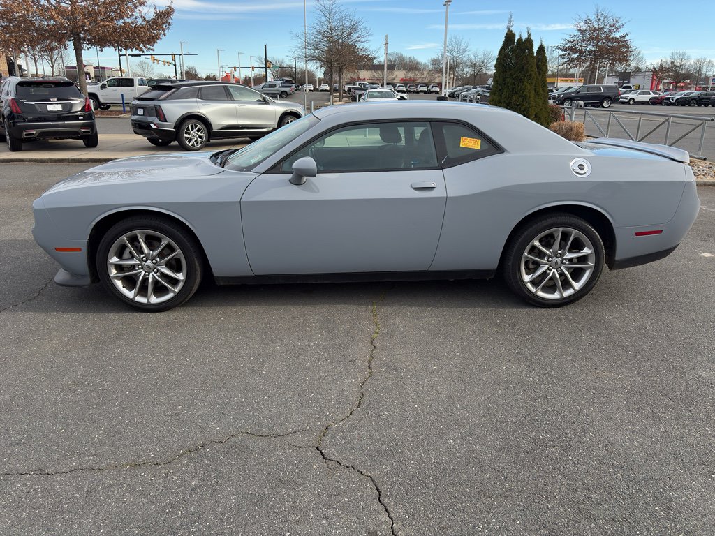 Used 2022 Dodge Challenger GT image 4