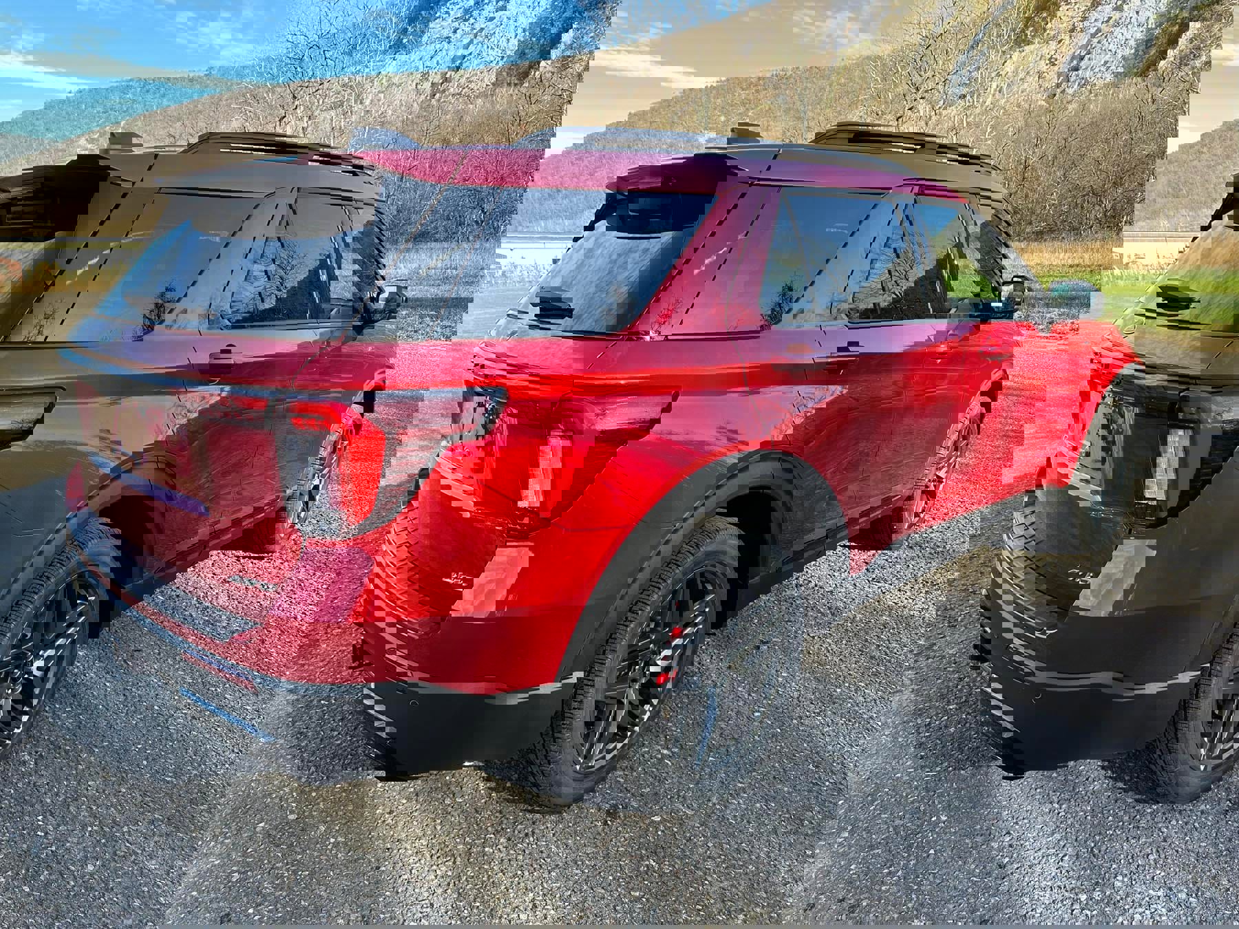 New 2026 Ford Explorer ST-Line w/ ST-Line Street Pack image 4