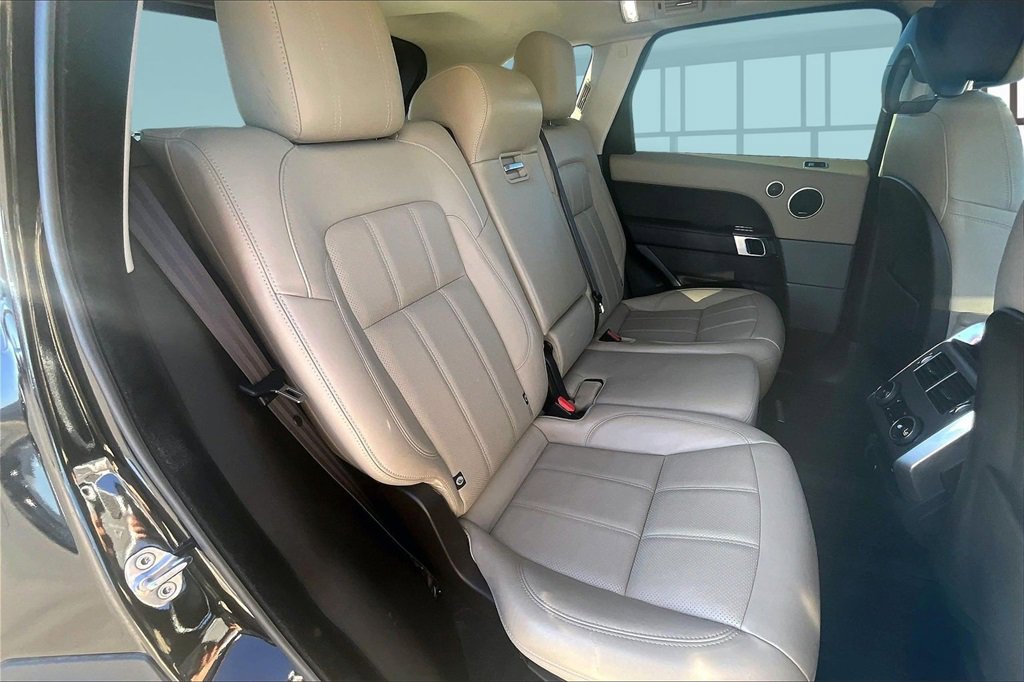 Used 2018 Land Rover Range Rover Sport HSE image 28