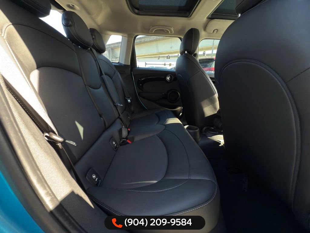 Used 2019 MINI Cooper 4-Door Hardtop image 34