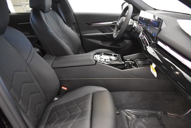New 2027 BMW i5 xDrive40 w/ M Sport Package AWD/4WD image 19