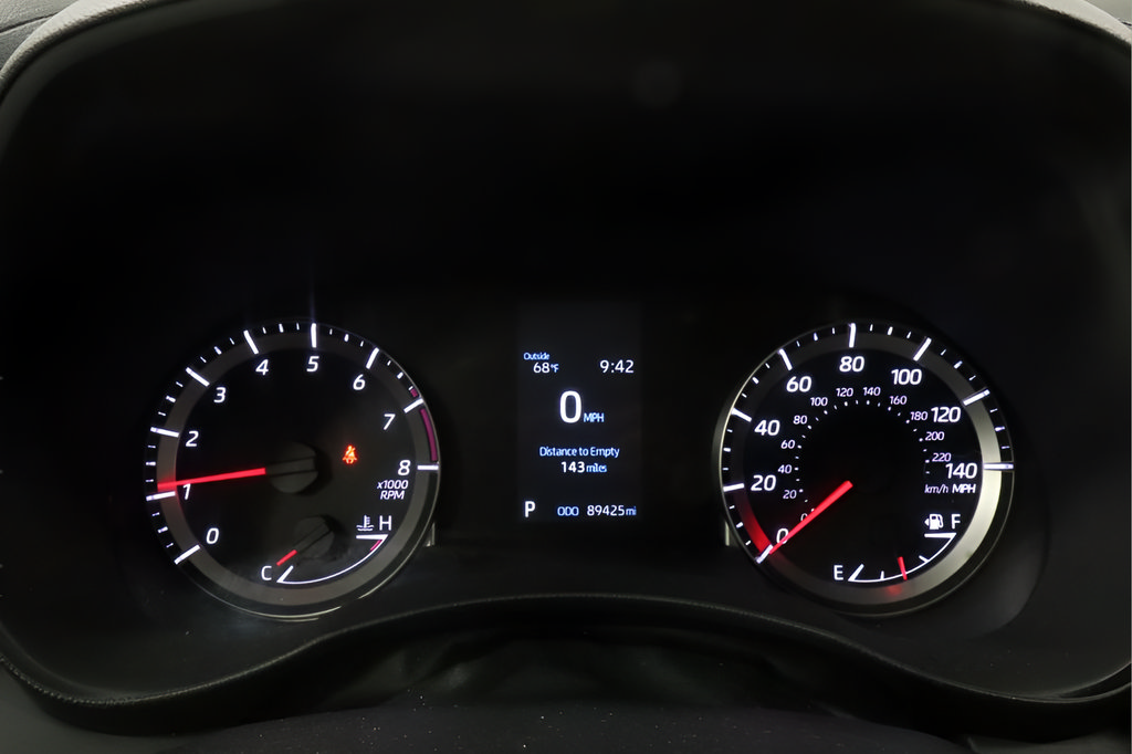 Used 2021 Toyota Highlander LE FWD image 20