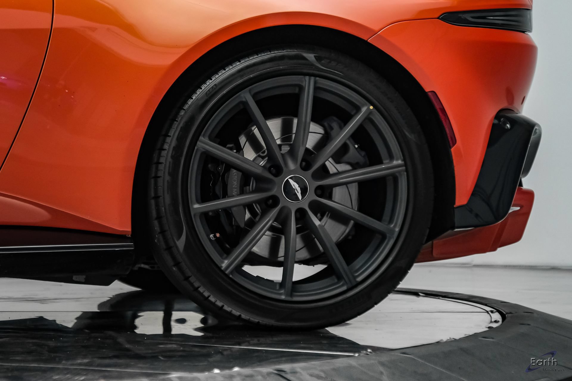 Used 2020 Aston Martin V8 Vantage Coupe RWD image 98