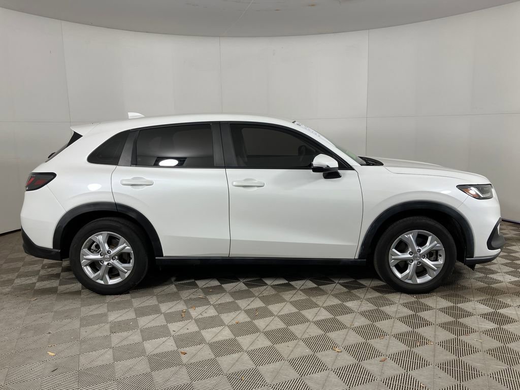 Used 2023 Honda HR-V LX image 2
