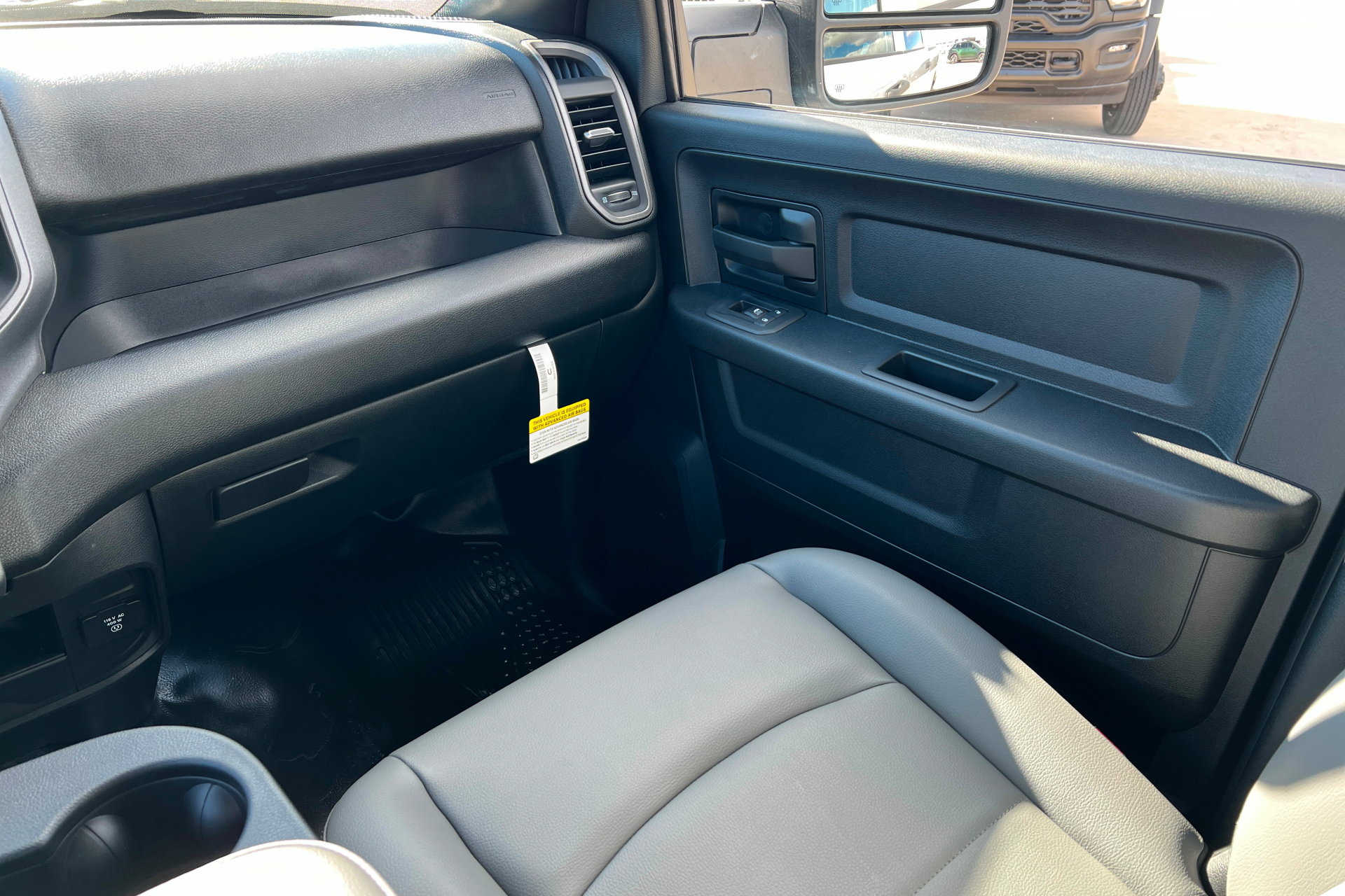 New 2026 RAM 3500 Tradesman AWD/4WD image 10