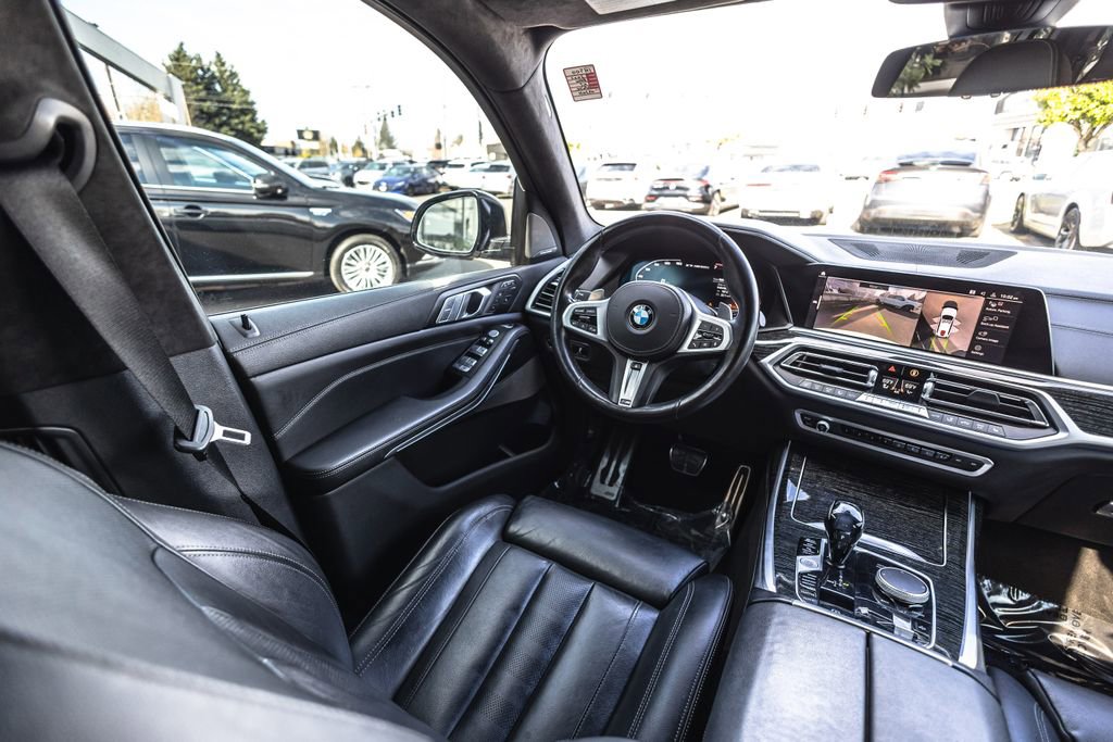 Used 2022 BMW X7 M50i w/ Cold Weather Package AWD/4WD image 26