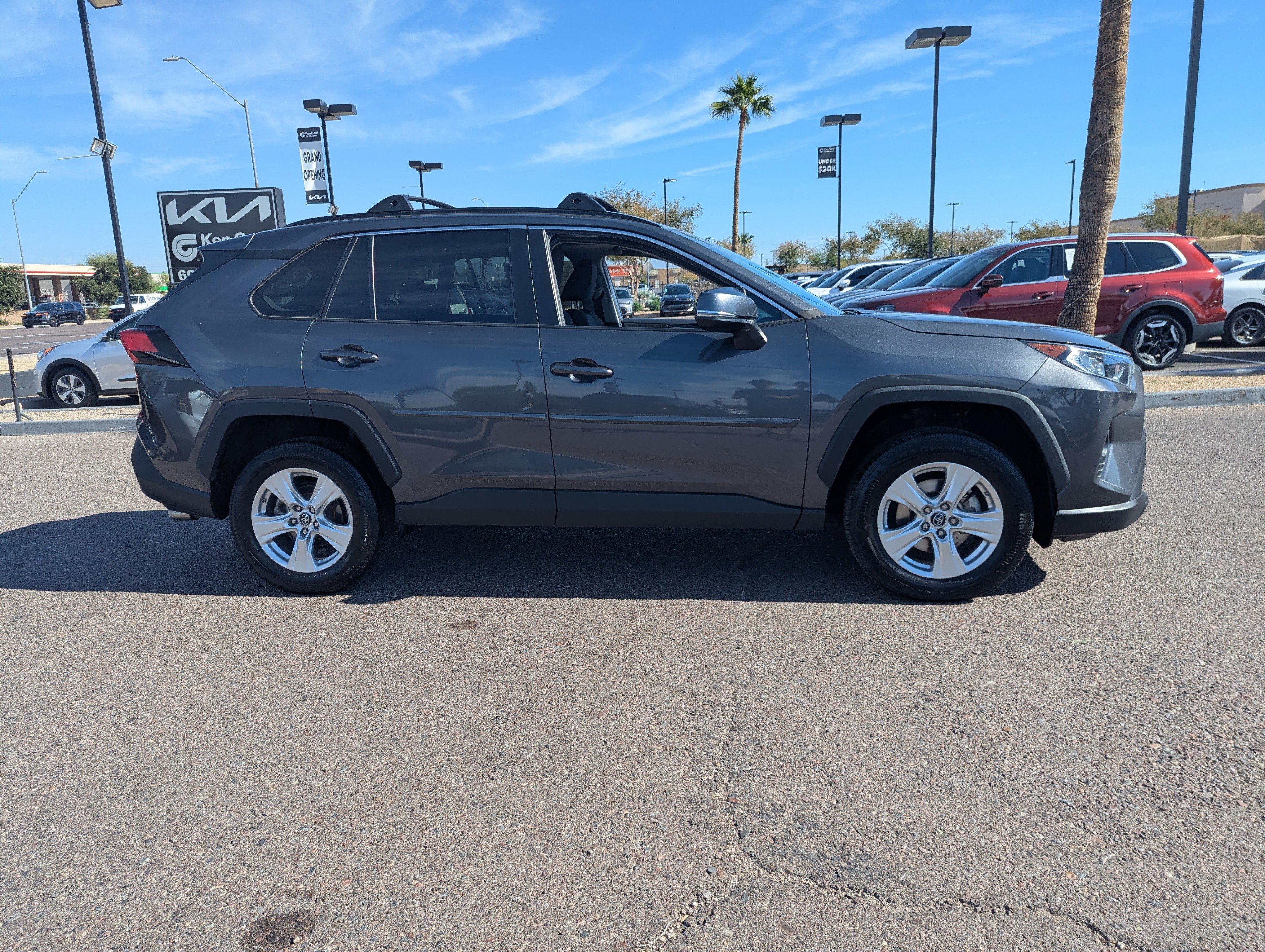Used 2019 Toyota RAV4 XLE image 2