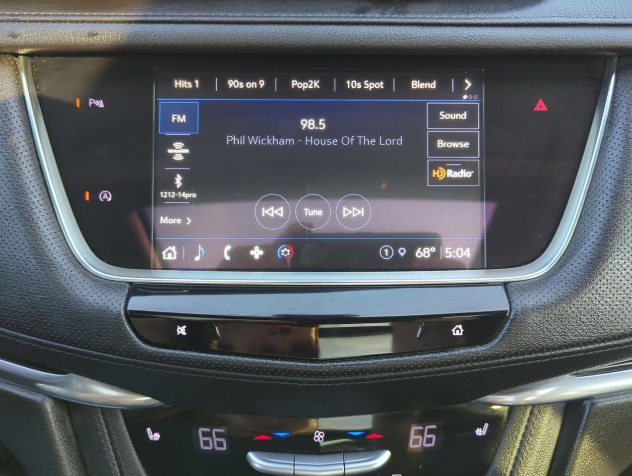 Used 2022 Cadillac XT5 Premium Luxury image 16