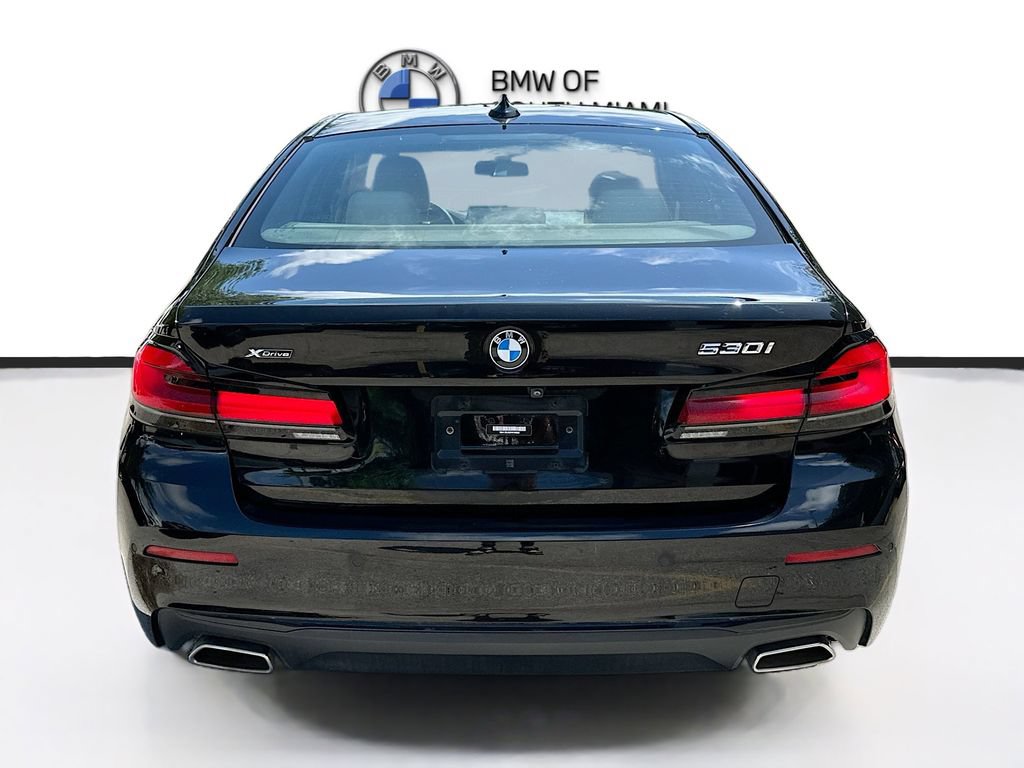 Used 2023 BMW 530i xDrive w/ Premium Package AWD/4WD image 2