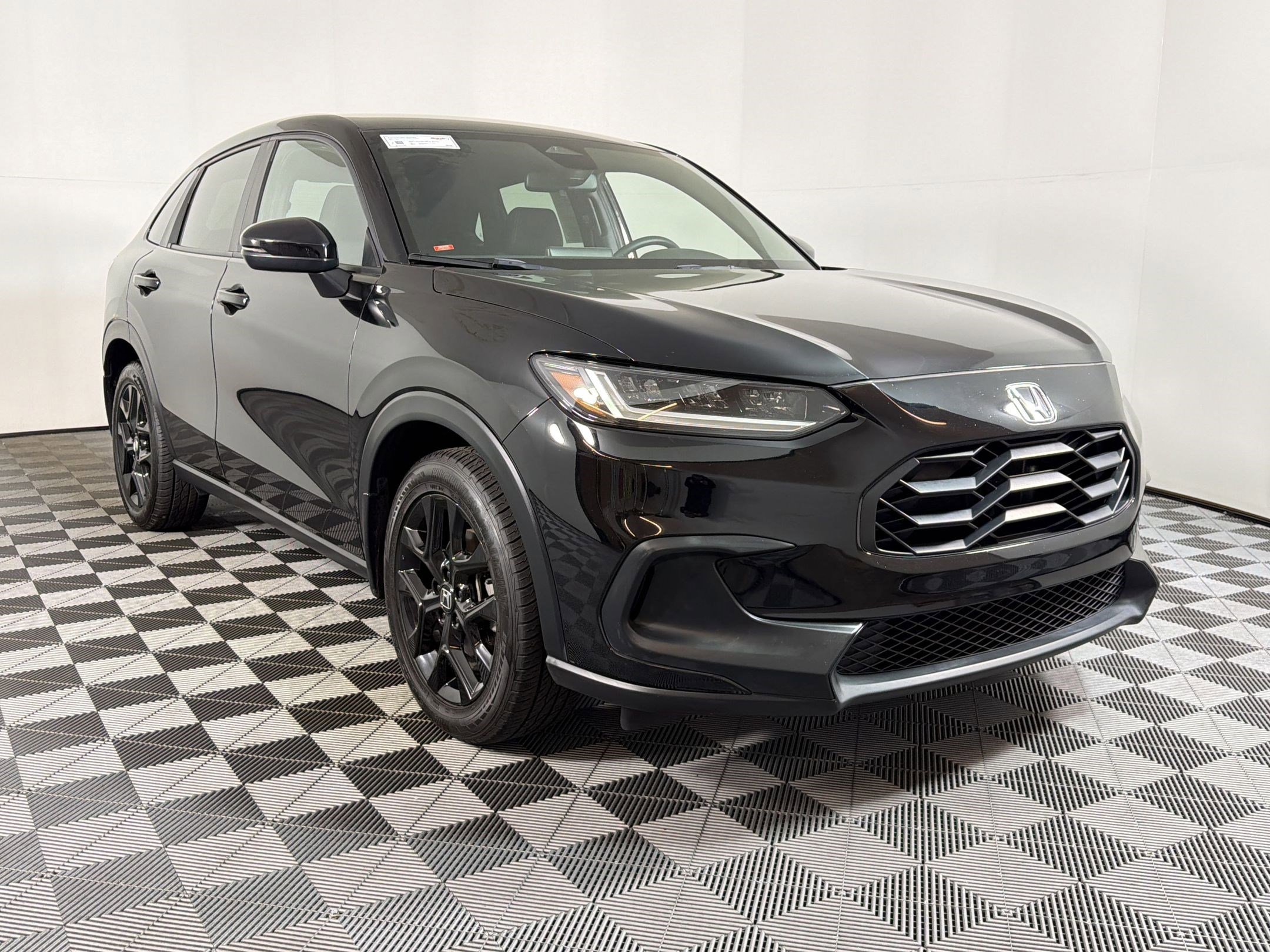 Used 2023 Honda HR-V Sport image 19