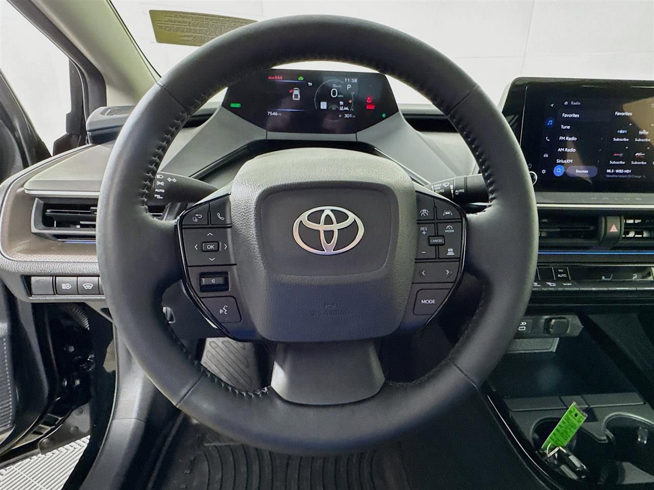 Used 2023 Toyota Prius XLE AWD/4WD image 11