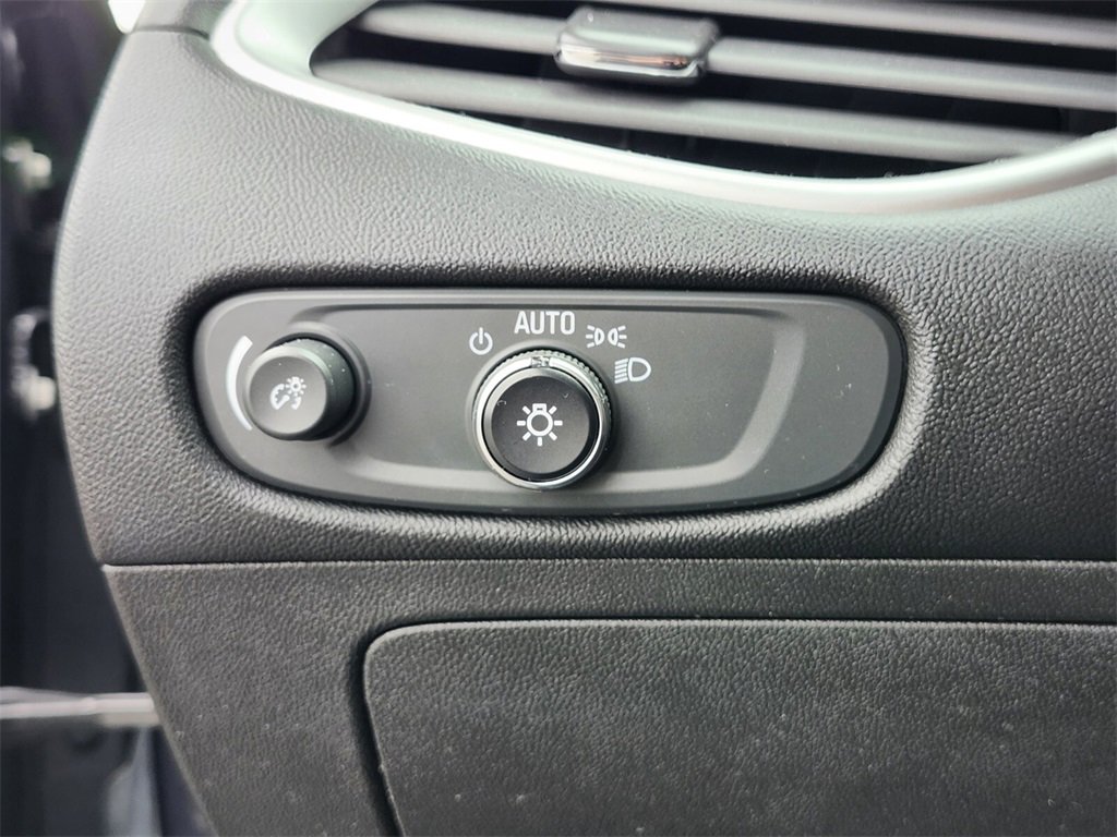 Used 2022 Chevrolet Malibu LT image 22