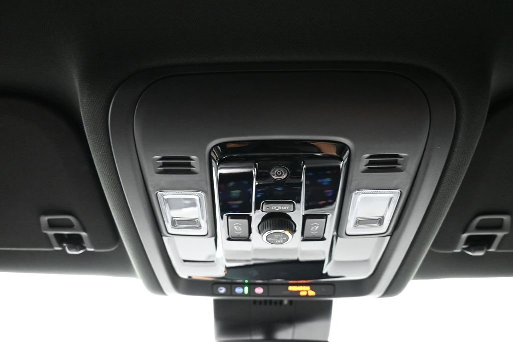 Used 2026 Chevrolet Suburban RST w/ Comfort Package AWD/4WD image 19