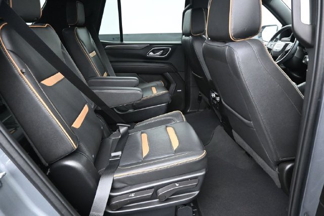 Used 2023 GMC Yukon AT4 w/ Technology Package AWD/4WD image 29