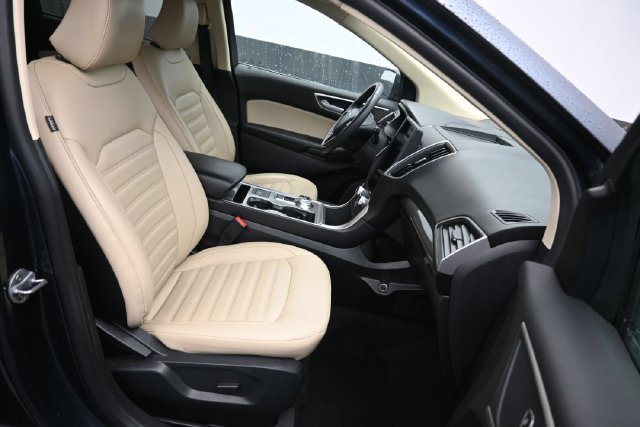 Used 2024 Ford Edge SEL w/ Convenience Package AWD/4WD image 9