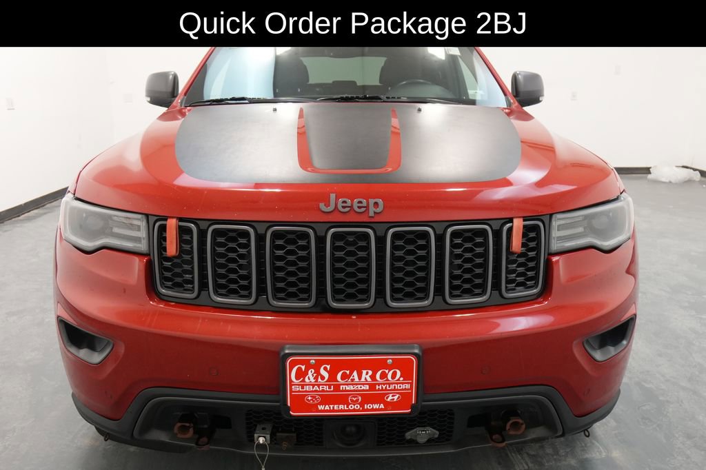 Used 2018 Jeep Grand Cherokee Trailhawk w/ Trailhawk Luxury Group image 2