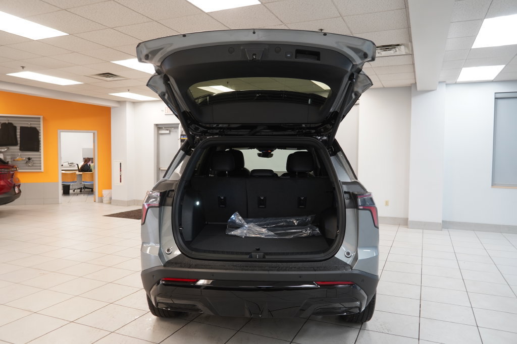 New 2027 Chevrolet Equinox RS w/ Safety and Technology Package AWD/4WD image 8