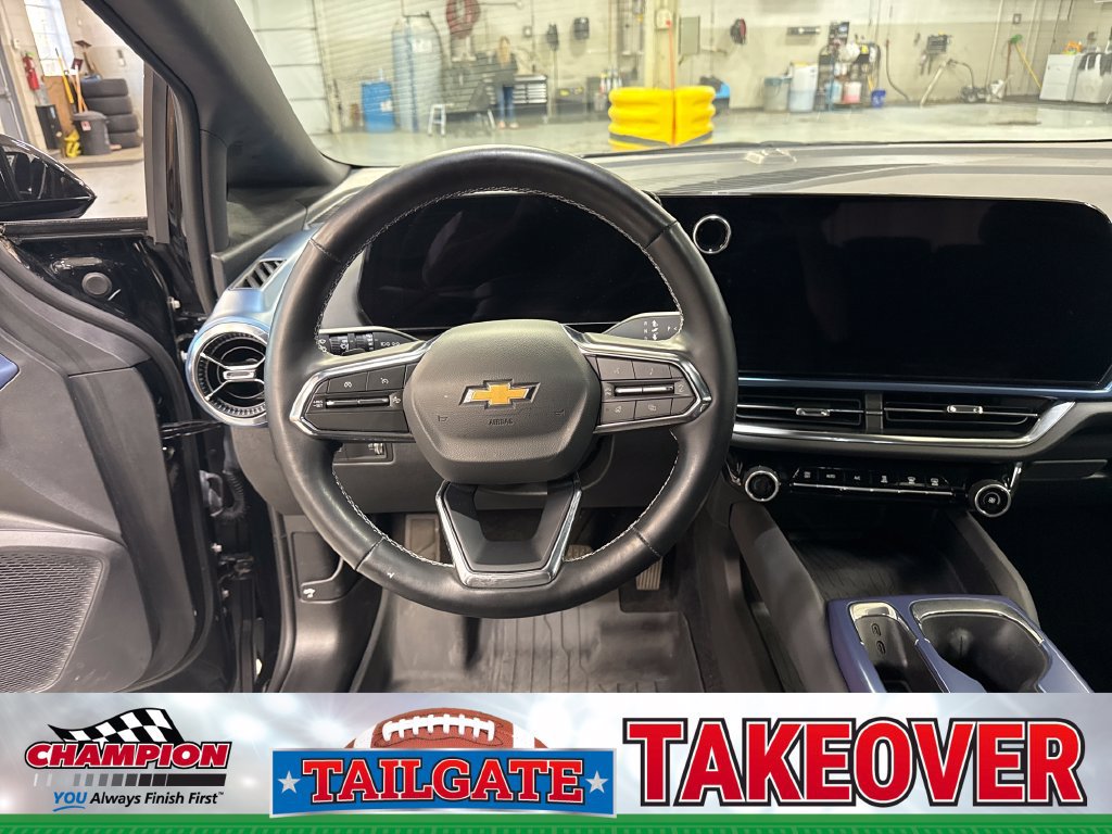 Used 2024 Chevrolet Equinox EV LT AWD/4WD image 17
