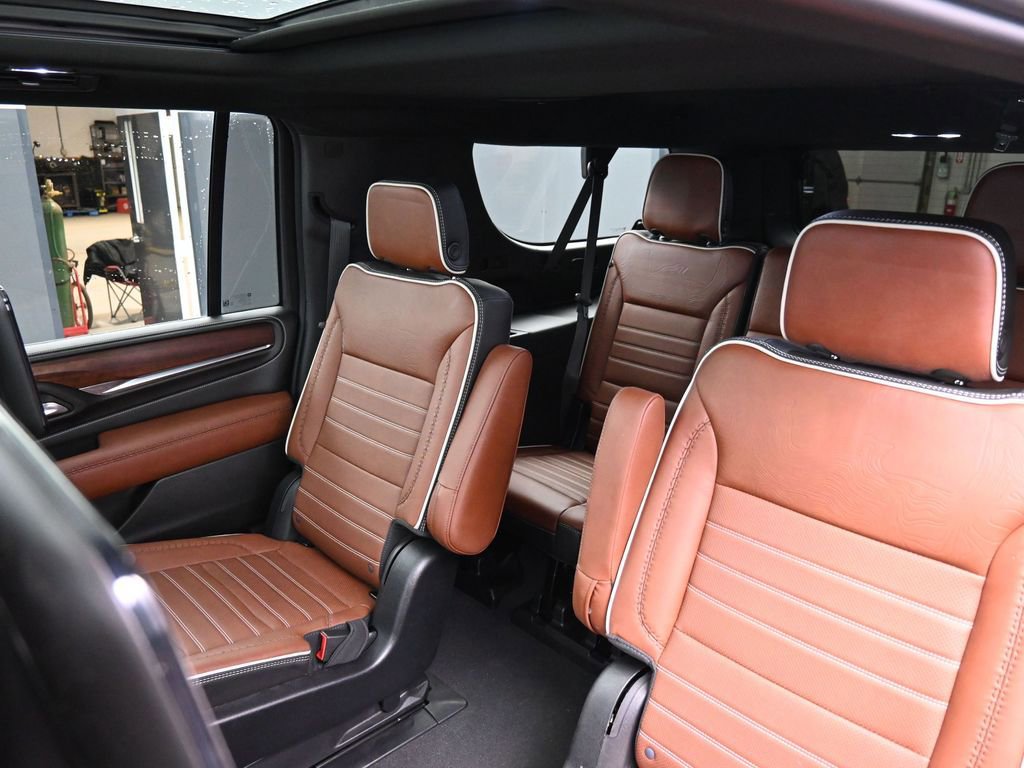 Used 2023 GMC Yukon XL Denali Ultimate image 23